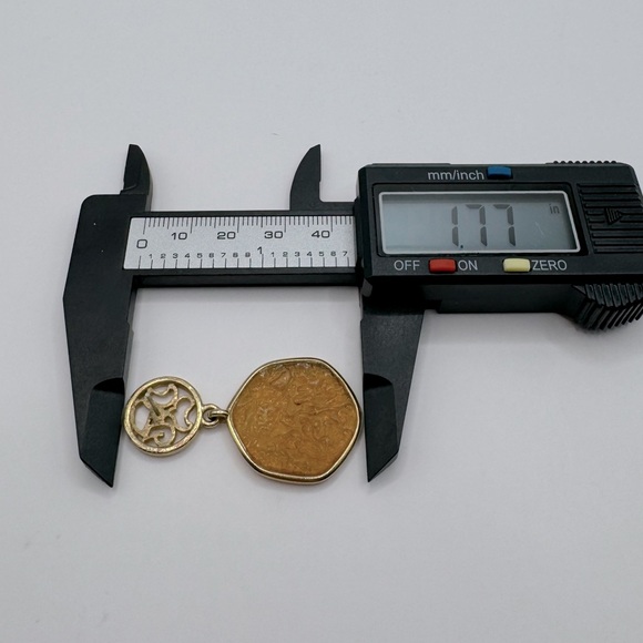 SARAH COVENTRY Taste of Honey Amber Lucite Dangle Earrings - Picture 11 of 12